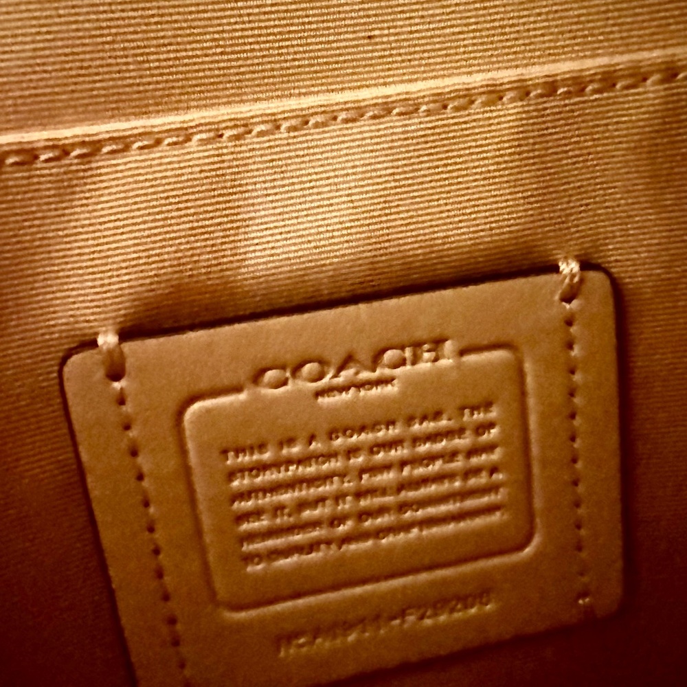 Authentic Coach Tote - Picture 6 of 6